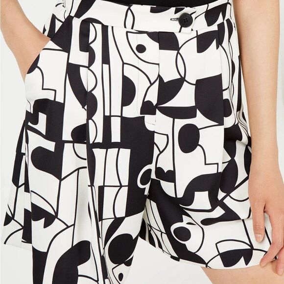NEW! Marella Printed Trouser Shorts size 8 in Black/White - Picture 3 of 16